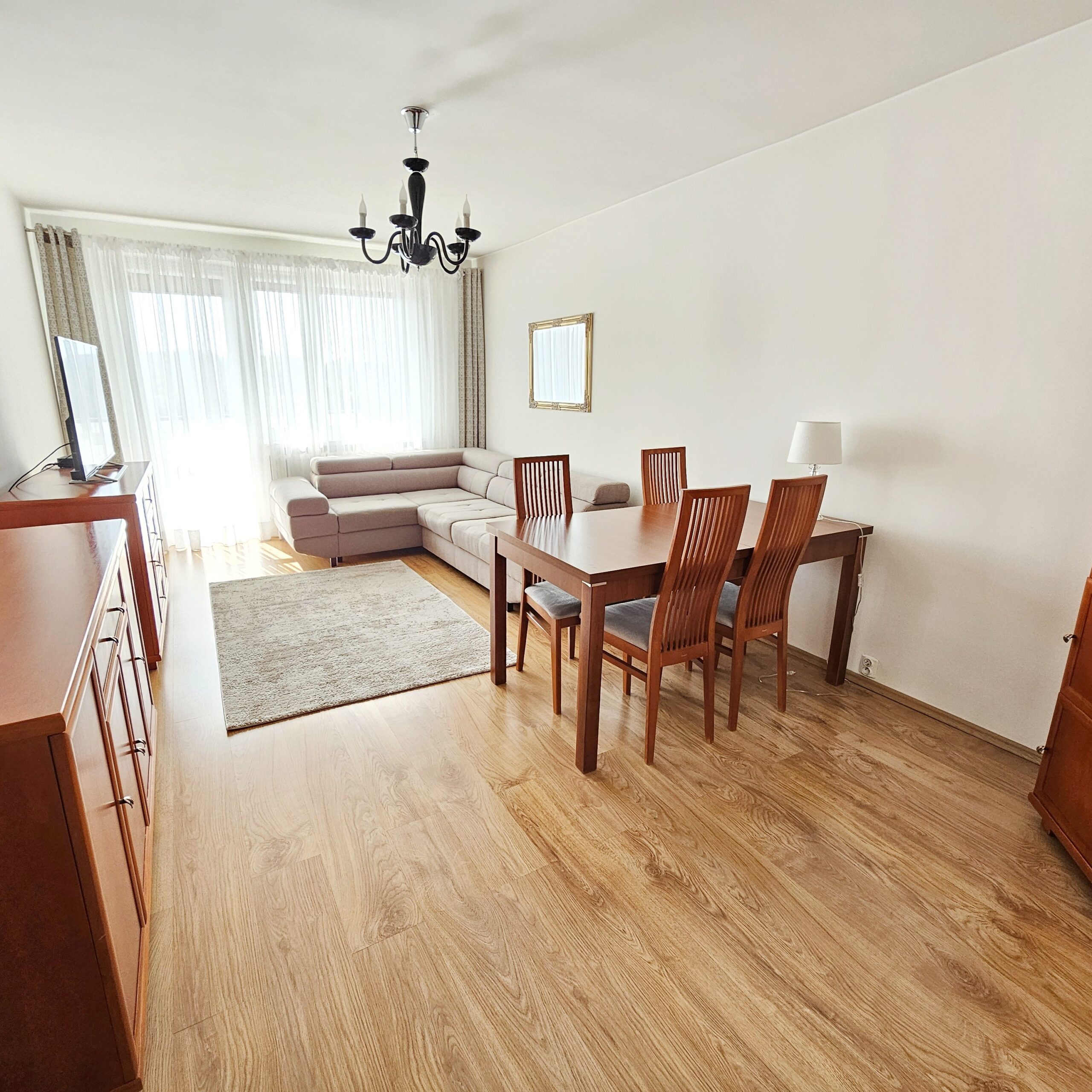 Zagórze, ul. Długosza – 2 pokoje do wejścia, duży balkon.
