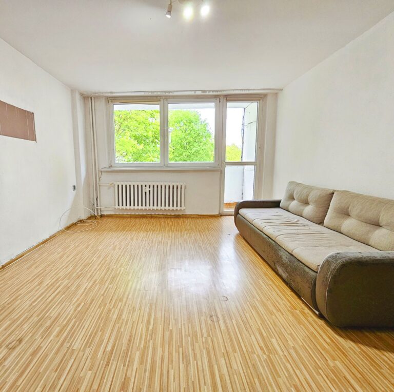 Pogoń, ul. Hallera – Przytulne 2 pokoje z balkonem.