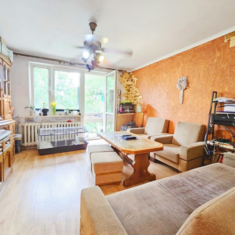 Pogoń, ul. Hallera – Przytulne 3 pokoje z balkonem.